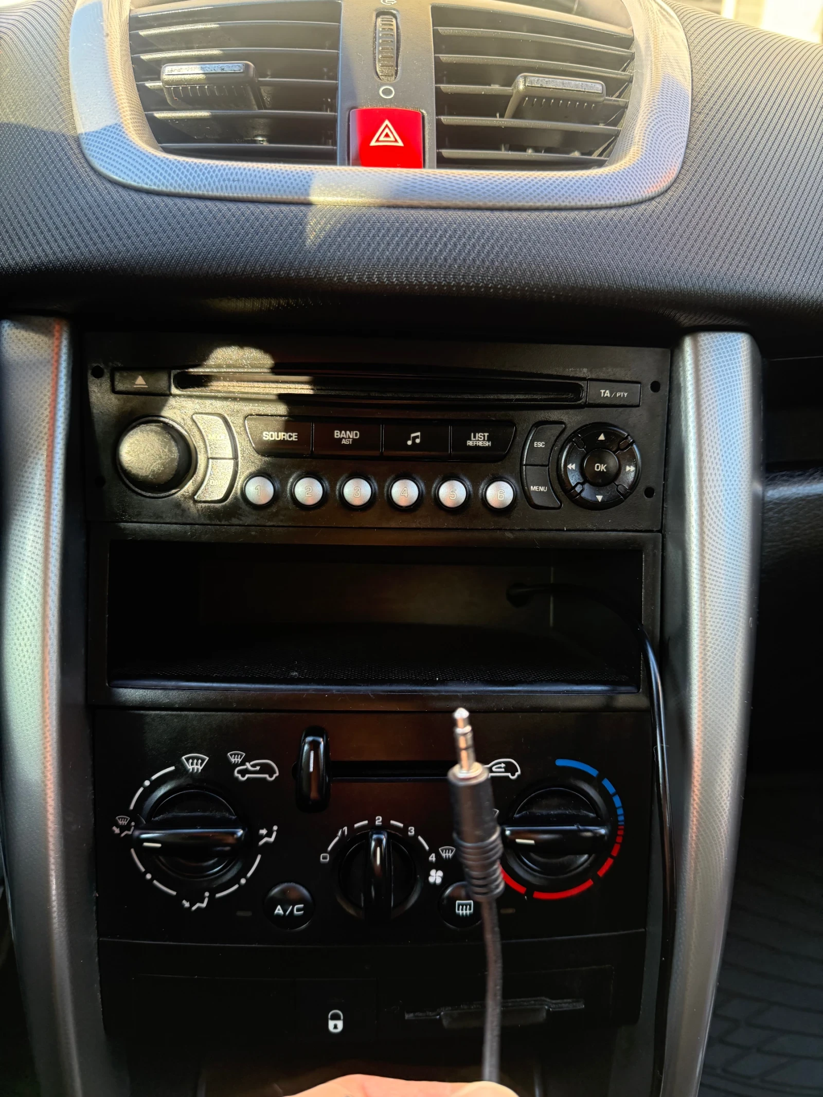 Peugeot 207 1.4 90�.�. ��� - ��������� ���� | Mobile.bg � ����������� 16