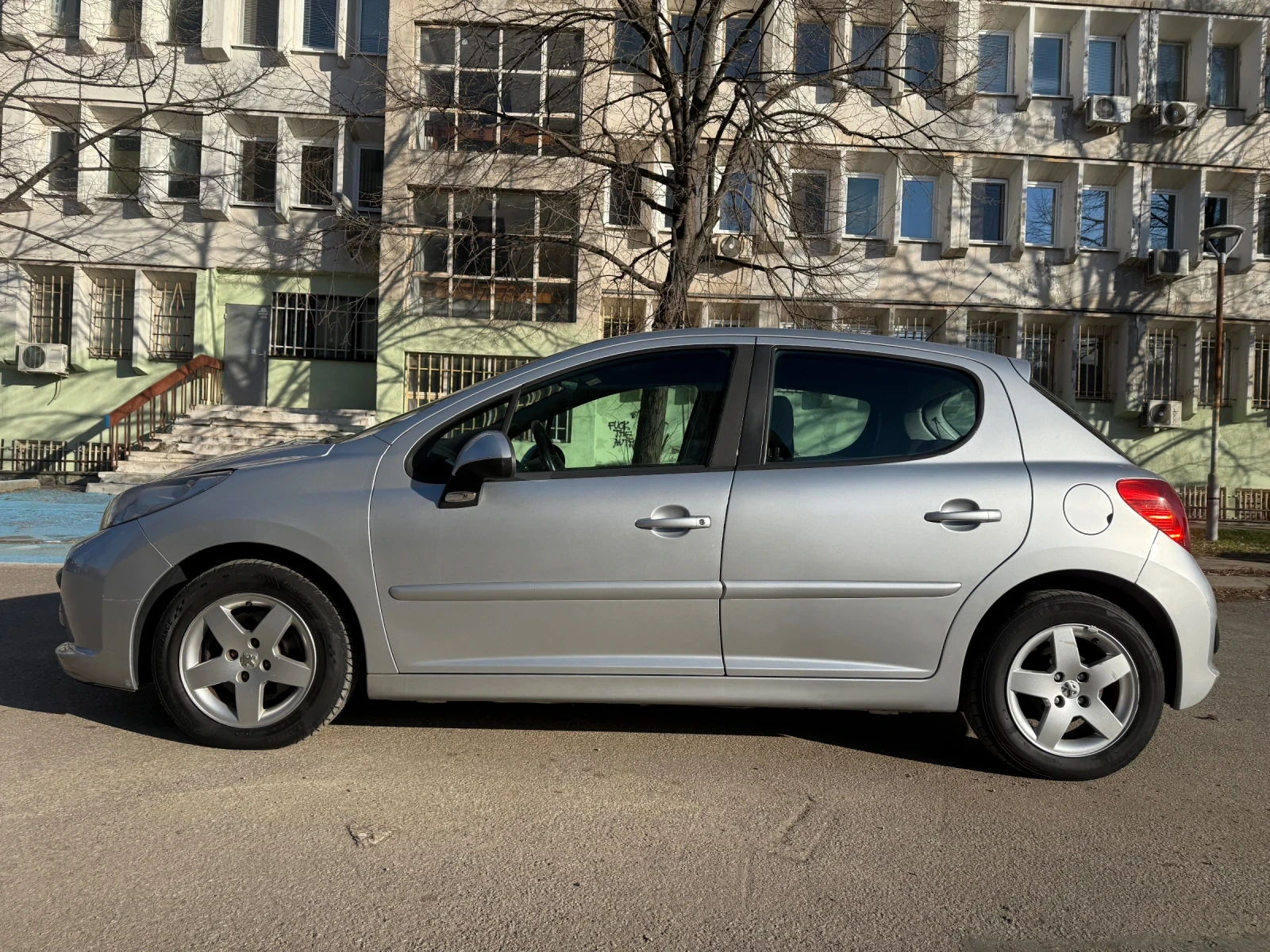 Peugeot 207 1.4 90к.с. Газ - Перфектна кола - изображение 3