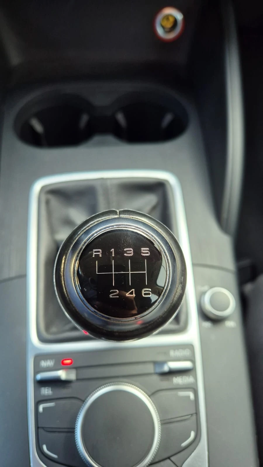 Audi A3 1.6 TDI, снимка 15 - Автомобили и джипове - 53710599