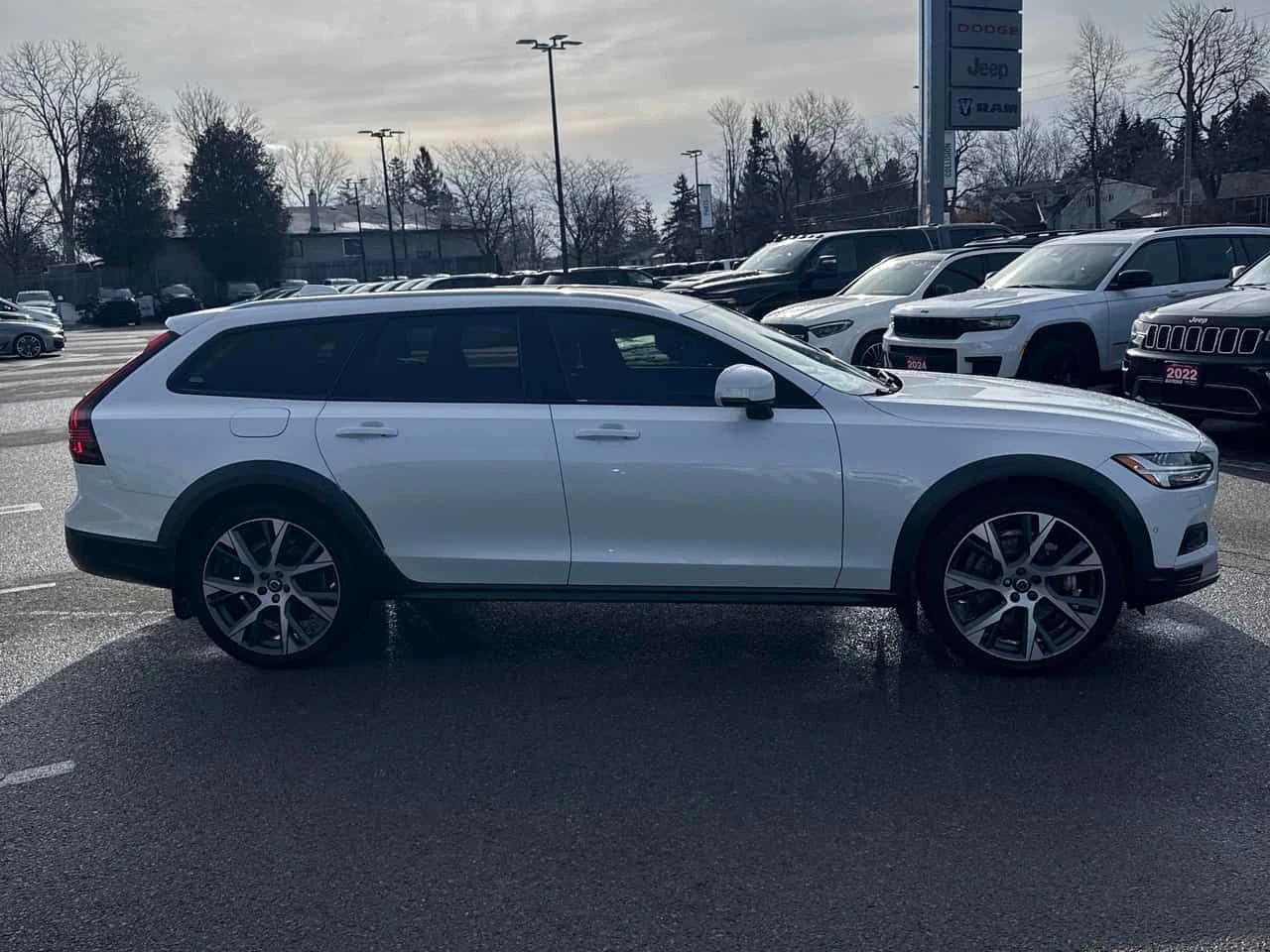 Volvo V90 Cross Country * B6 AWD * CARFAX * PANO * �������� * ������ * ��� | Mobile.bg � ����������� 3
