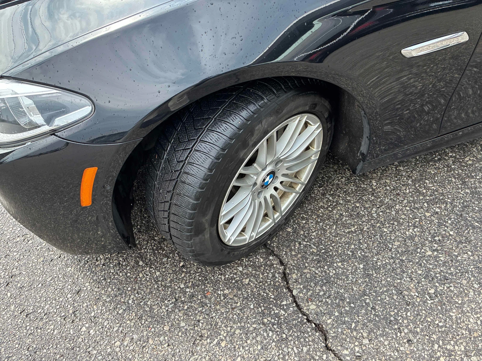 BMW 535 535i xDrive  CARFAX, снимка 3 - Автомобили и джипове - 54244218