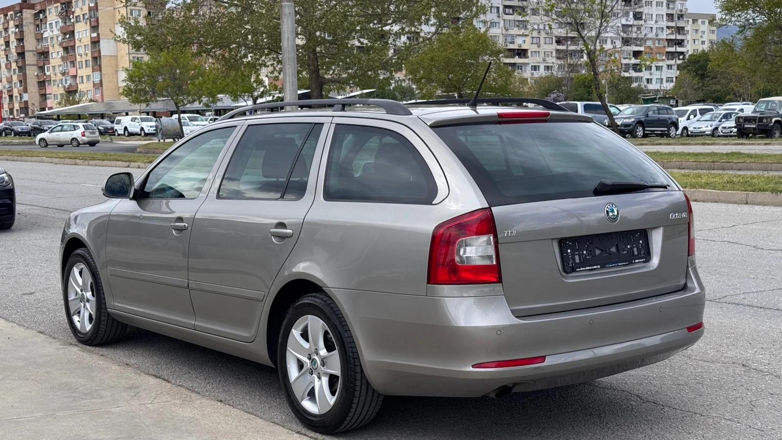 Skoda Octavia 1.6TDI 105кс , снимка 3 - Автомобили и джипове - 54389721