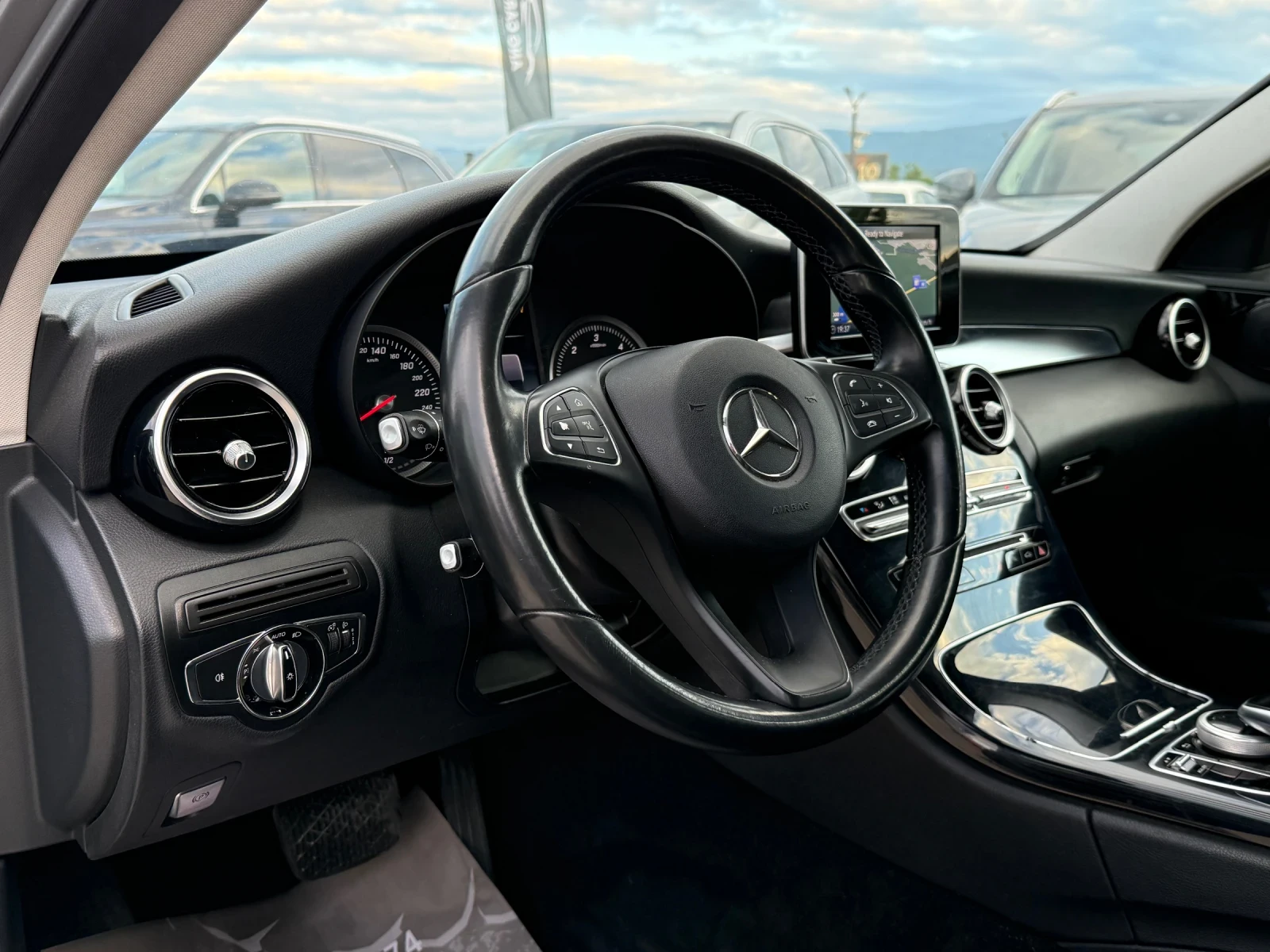 Mercedes-Benz C 220 D* 2016г* 217.000КМ* Топ Състояние* Сервизна Истор, снимка 8 - Автомобили и джипове - 54598817