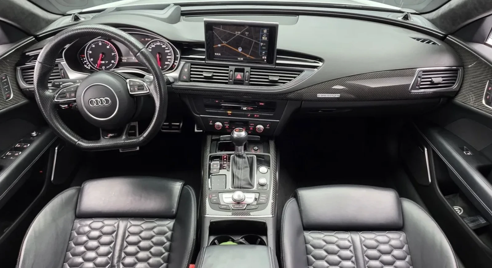 Audi Rs7 АВТОКРЕДИТ* CERAMIC* HEAD-UP* BANG&OLFSEN* , снимка 5 - Автомобили и джипове - 54780324
