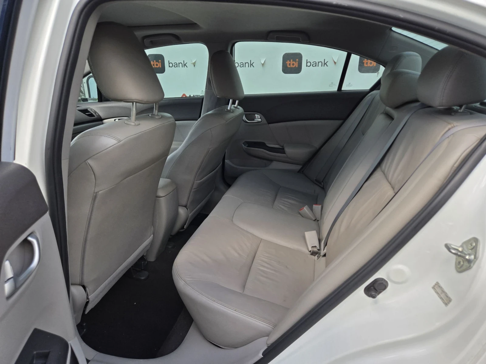 Honda Civic 1.8i-141кс= АВТОМАТ= НАВИГАЦИЯ= ПОДГРЕВ, снимка 9 - Автомобили и джипове - 54891866