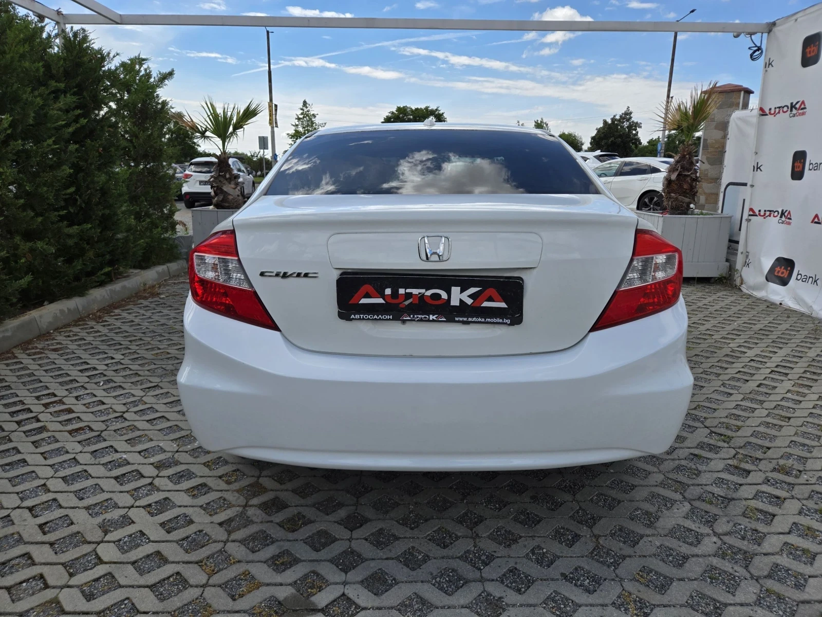 Honda Civic 1.8i-141кс= АВТОМАТ= НАВИГАЦИЯ= ПОДГРЕВ, снимка 4 - Автомобили и джипове - 54891866