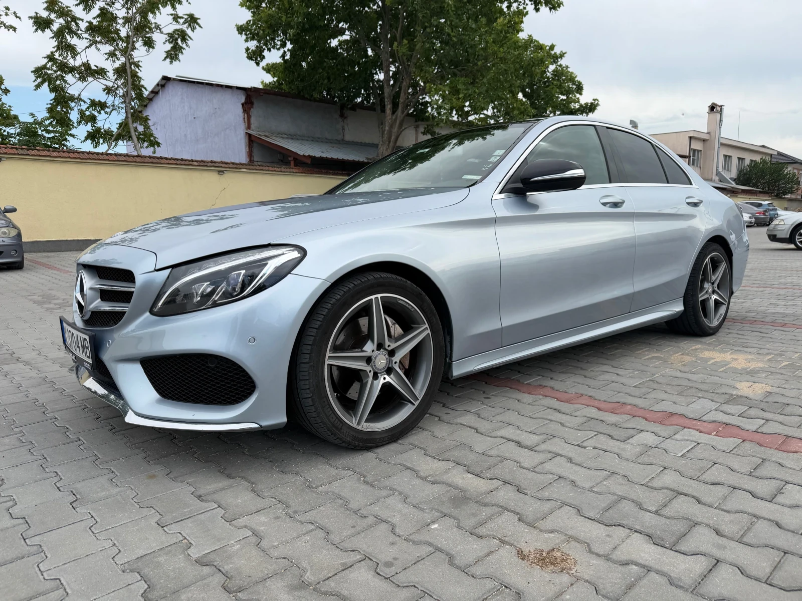 Mercedes-Benz C 220