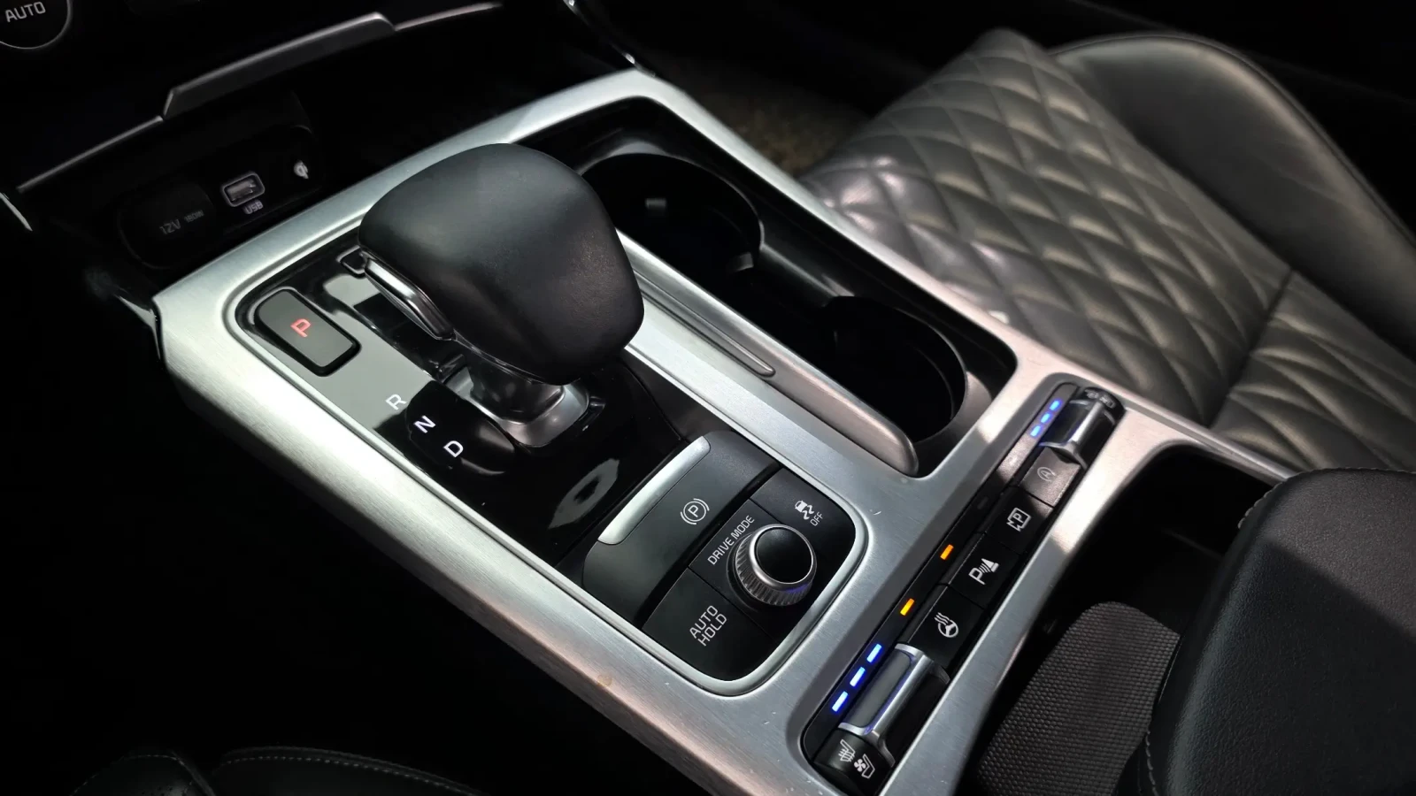 Kia Stinger 2.5 MEISTER/360-CAM/HEAD-UP/PREMIUM LUXURY/, снимка 9 - Автомобили и джипове - 54965415