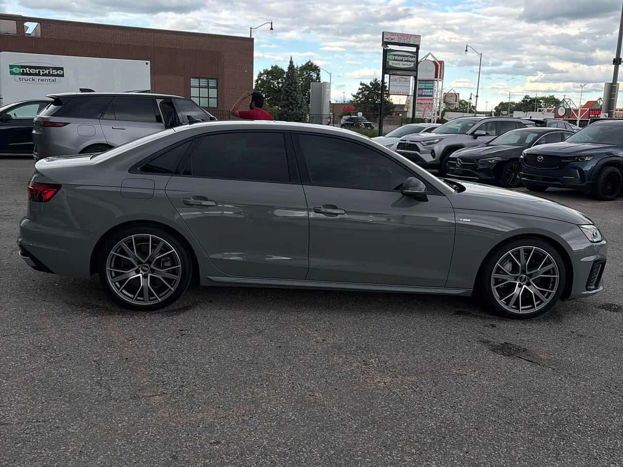 Audi A4 * Progressiv * АВТОКРЕДИТ БЕЗ ПЪРВОНАЧАЛНА ВНОСКА*, снимка 3 - Автомобили и джипове - 55006331