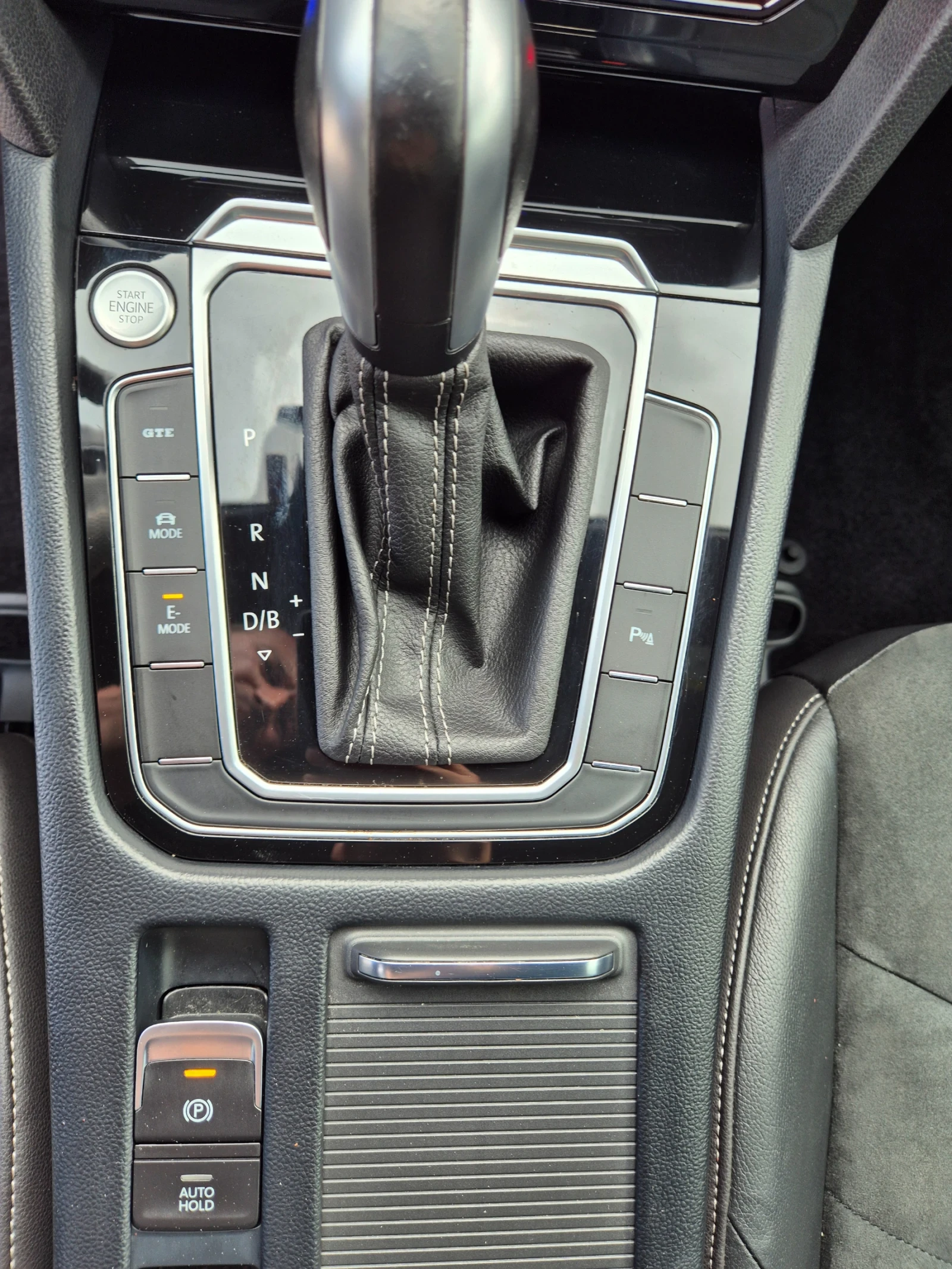 VW Arteon R LINE 1.4 HYBRID 218PH Shooting break , снимка 12 - Автомобили и джипове - 55164743