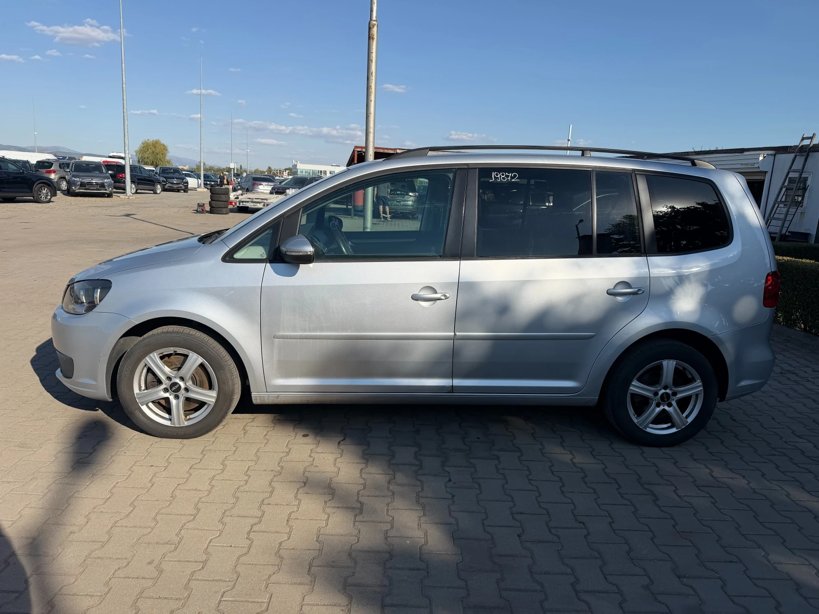 VW Touran 2.0TDI EURO 5, снимка 9 - Автомобили и джипове - 56119673