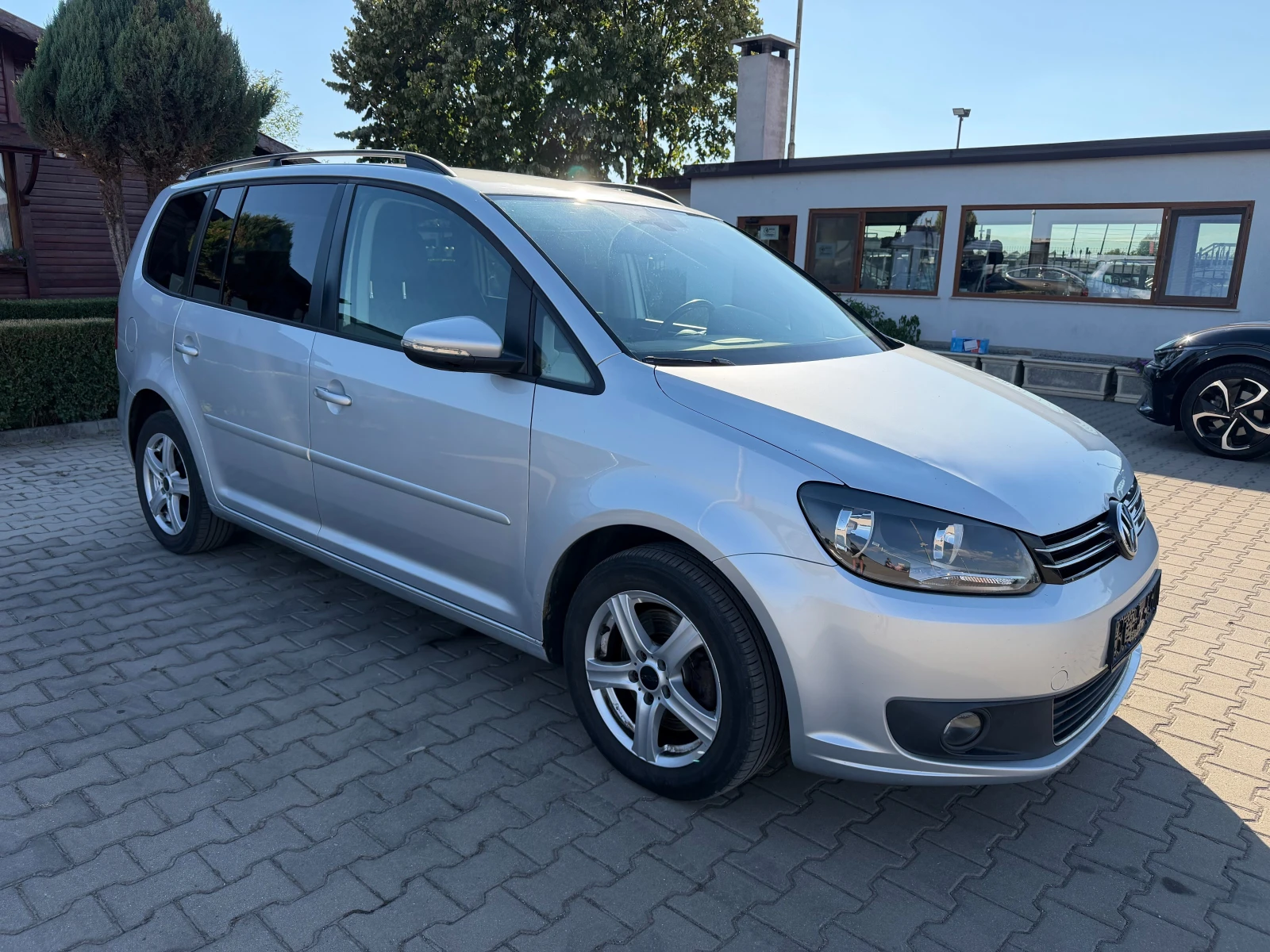 VW Touran 2.0TDI EURO 5, снимка 4 - Автомобили и джипове - 56119673
