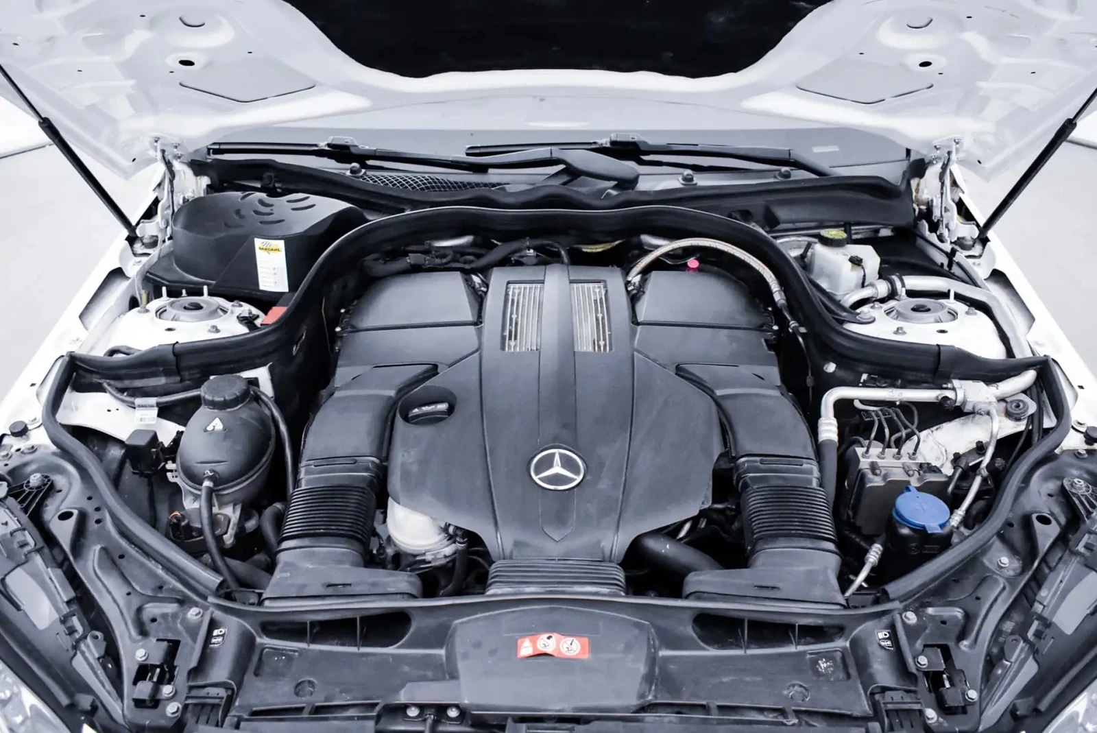 Mercedes-Benz E 400, снимка 5 - Автомобили и джипове - 56634483