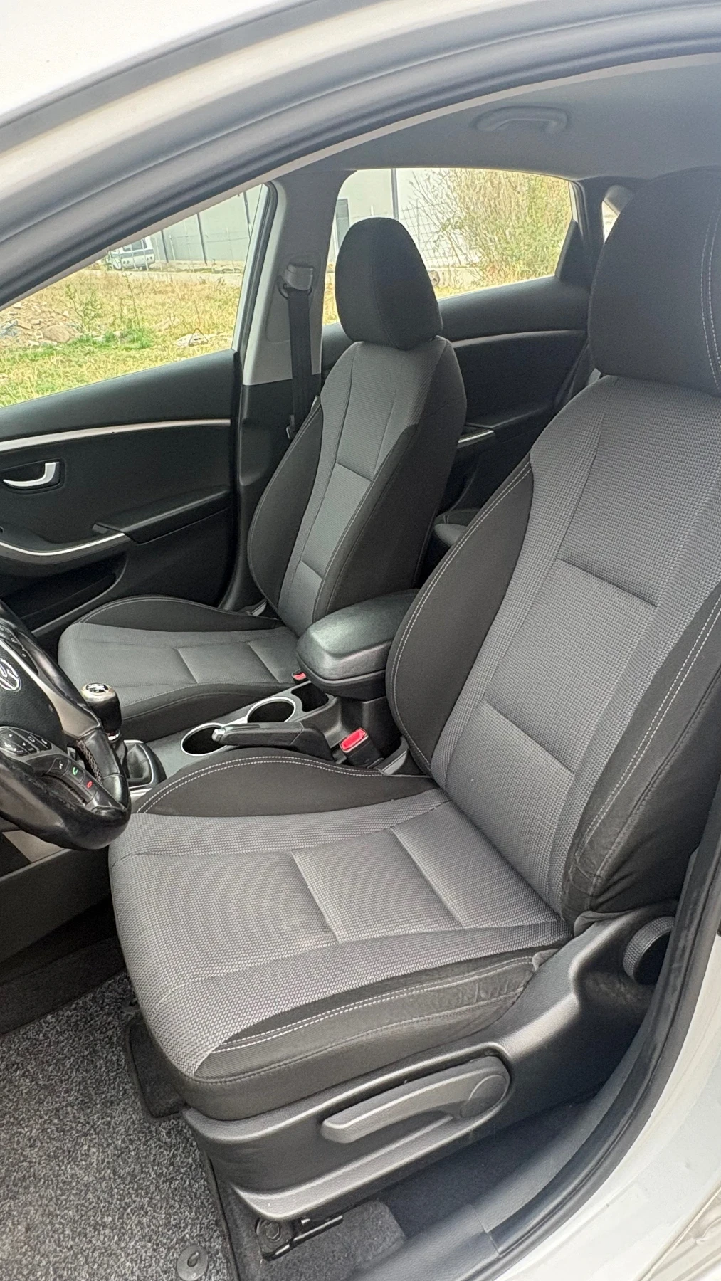 Hyundai I30 1.6  CRDI , снимка 8 - Автомобили и джипове - 56729206