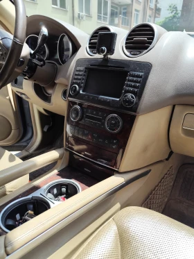Mercedes-Benz ML 320 4MATIC, снимка 13