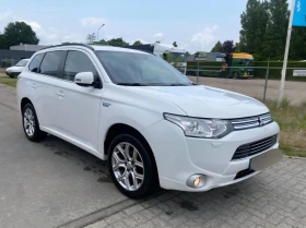     Mitsubishi Outlander 2.0 4x4 Plug-in Hybrid Full Extri 