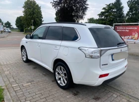 Mitsubishi Outlander 2.0 4x4 Plug-in Hybrid Full Extri  | Mobile.bg    4