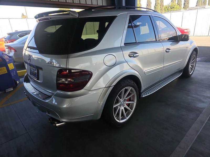 Mercedes-Benz ML 63 AMG amg* Harman/kardon* keyless go* подгрев отпред/отз, снимка 3 - Автомобили и джипове - 48174795