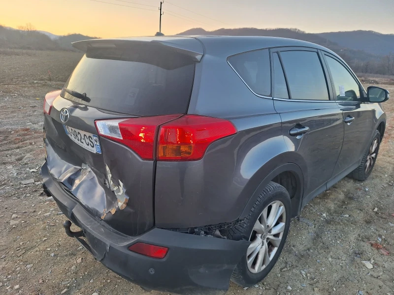 Toyota Rav4 2.2d4d 4x4 xenon, снимка 9 - Автомобили и джипове - 49068581