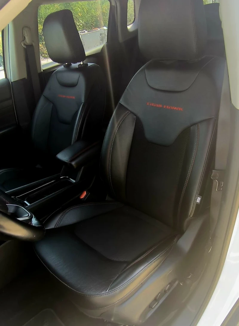 Jeep Compass TRAILHAWK, снимка 13 - Автомобили и джипове - 52210577