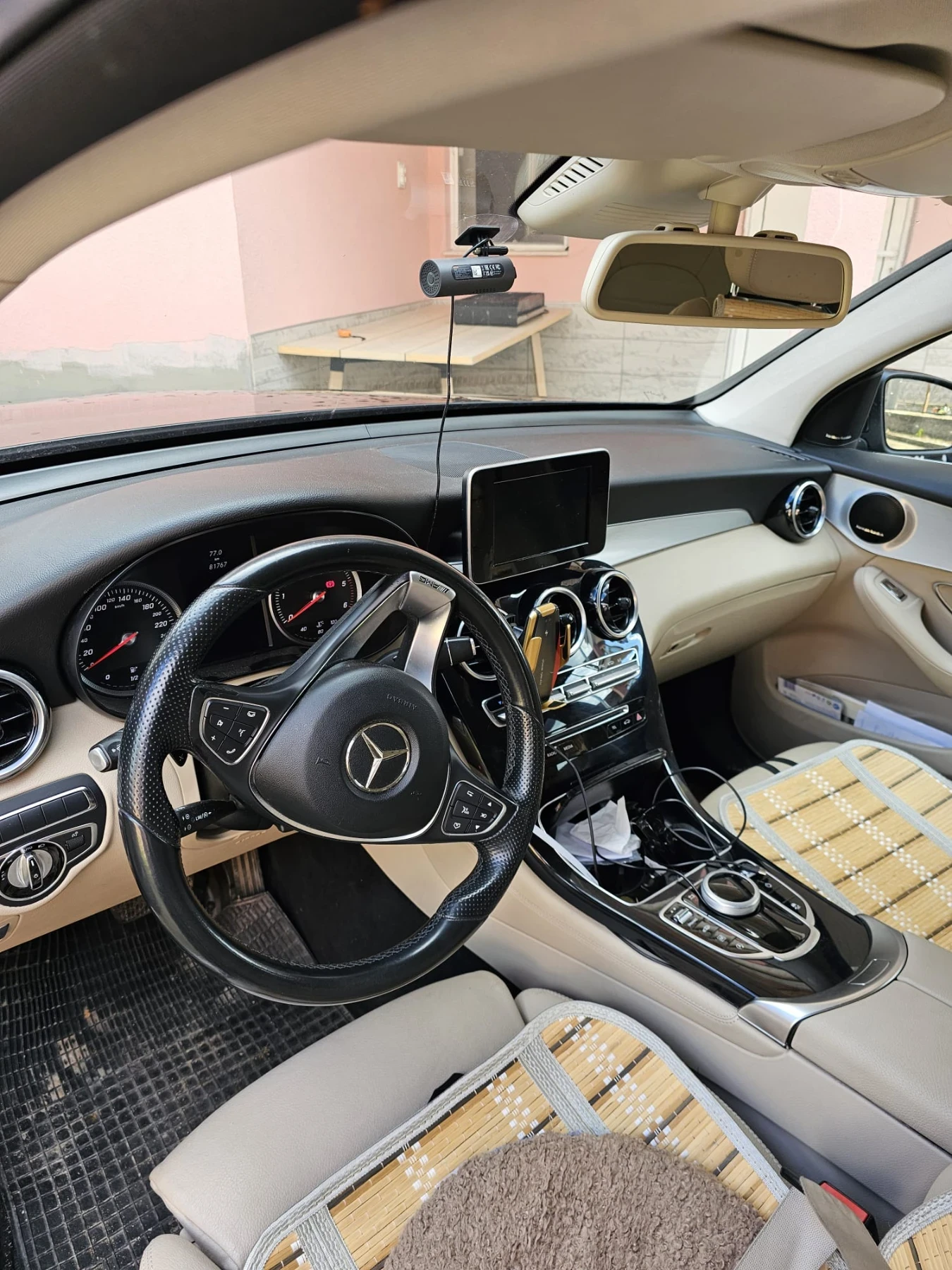 Mercedes-Benz GLC 250  - изображение 8