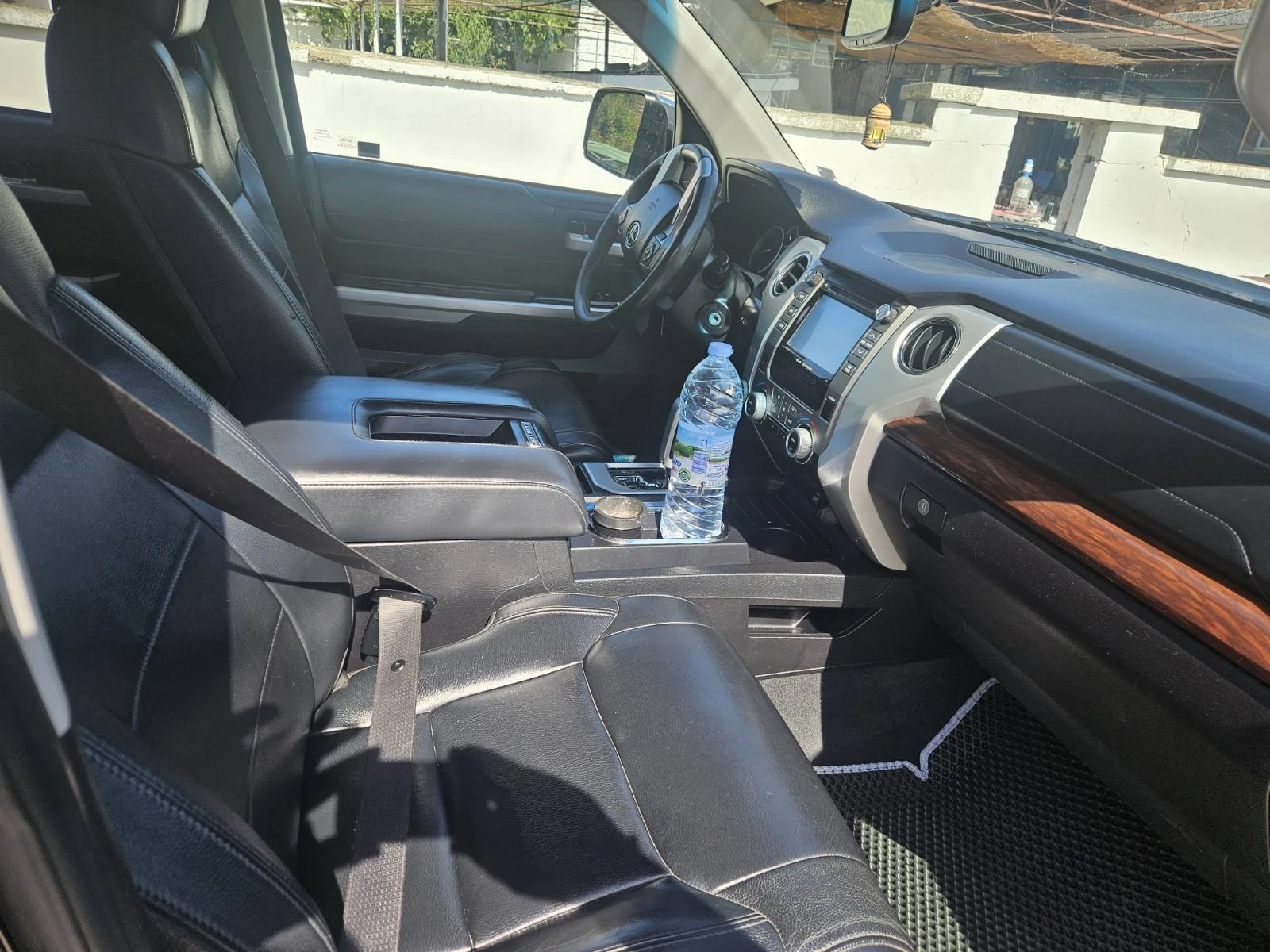 Toyota Tundra CrewMax Limited 5.7L - изображение 9