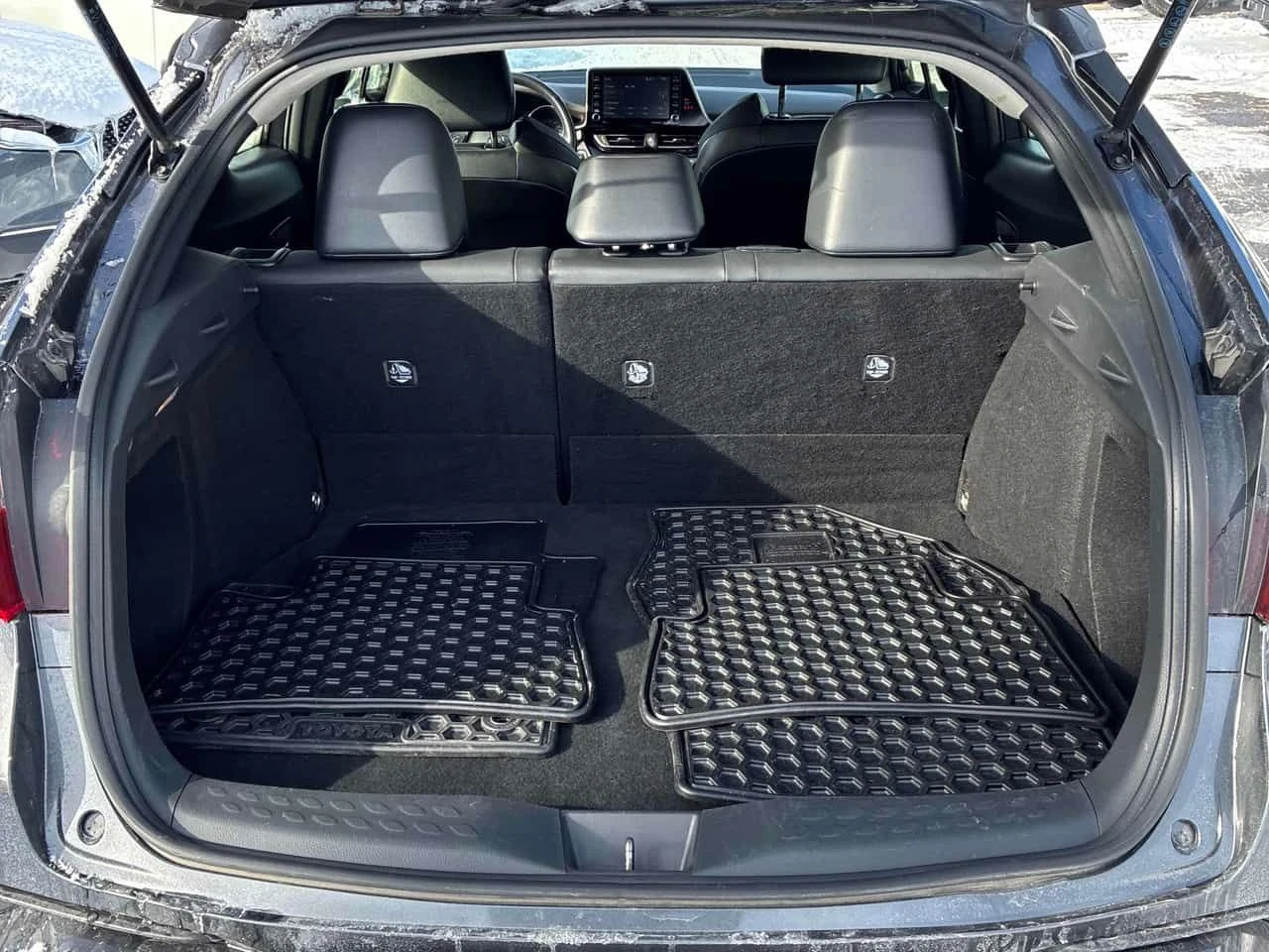 Toyota C-HR * FWD * CARFAX * ЦЕНА ДО БГ, снимка 13 - Автомобили и джипове - 53725801