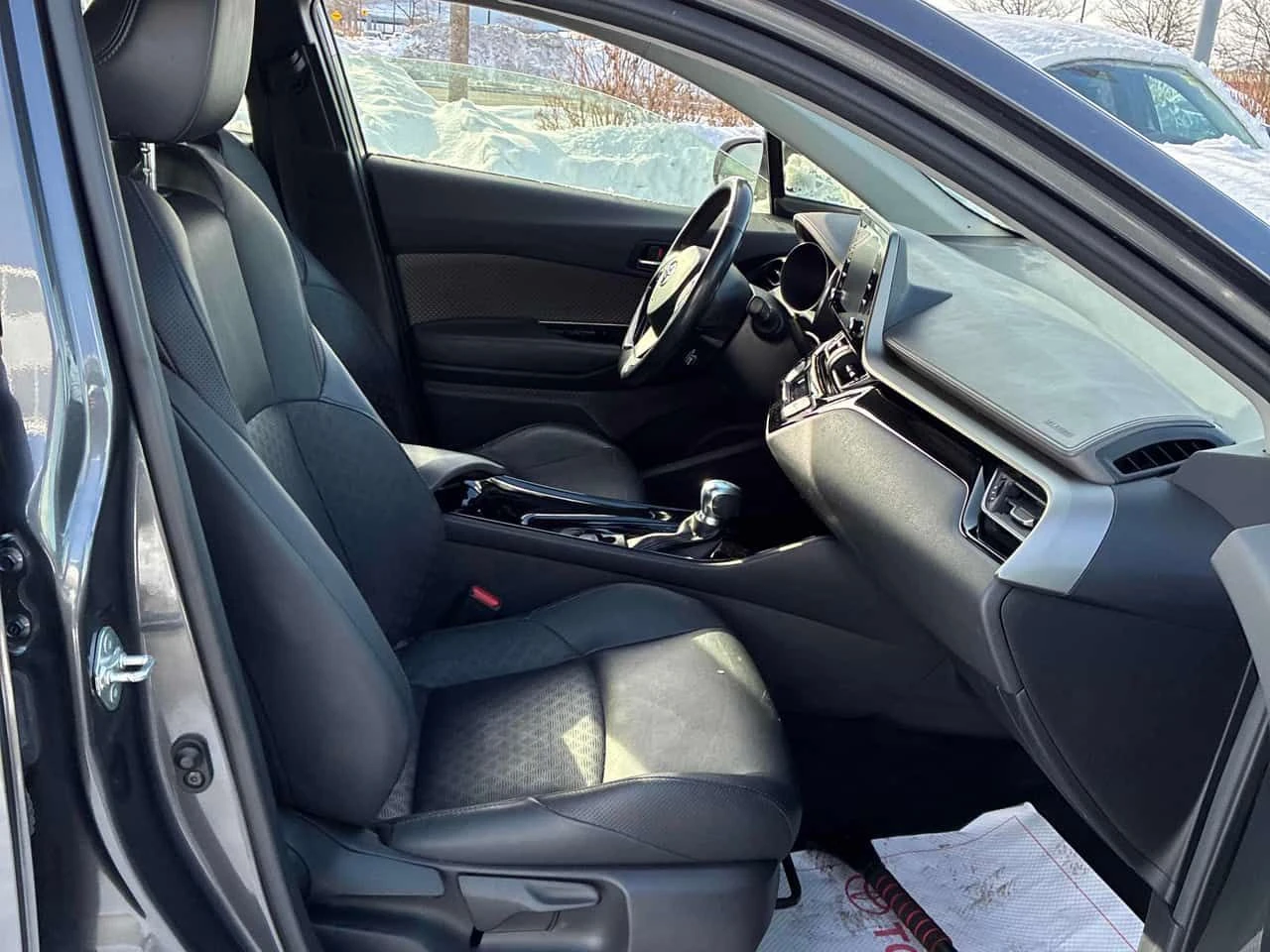 Toyota C-HR * FWD * CARFAX * ЦЕНА ДО БГ, снимка 14 - Автомобили и джипове - 53725801