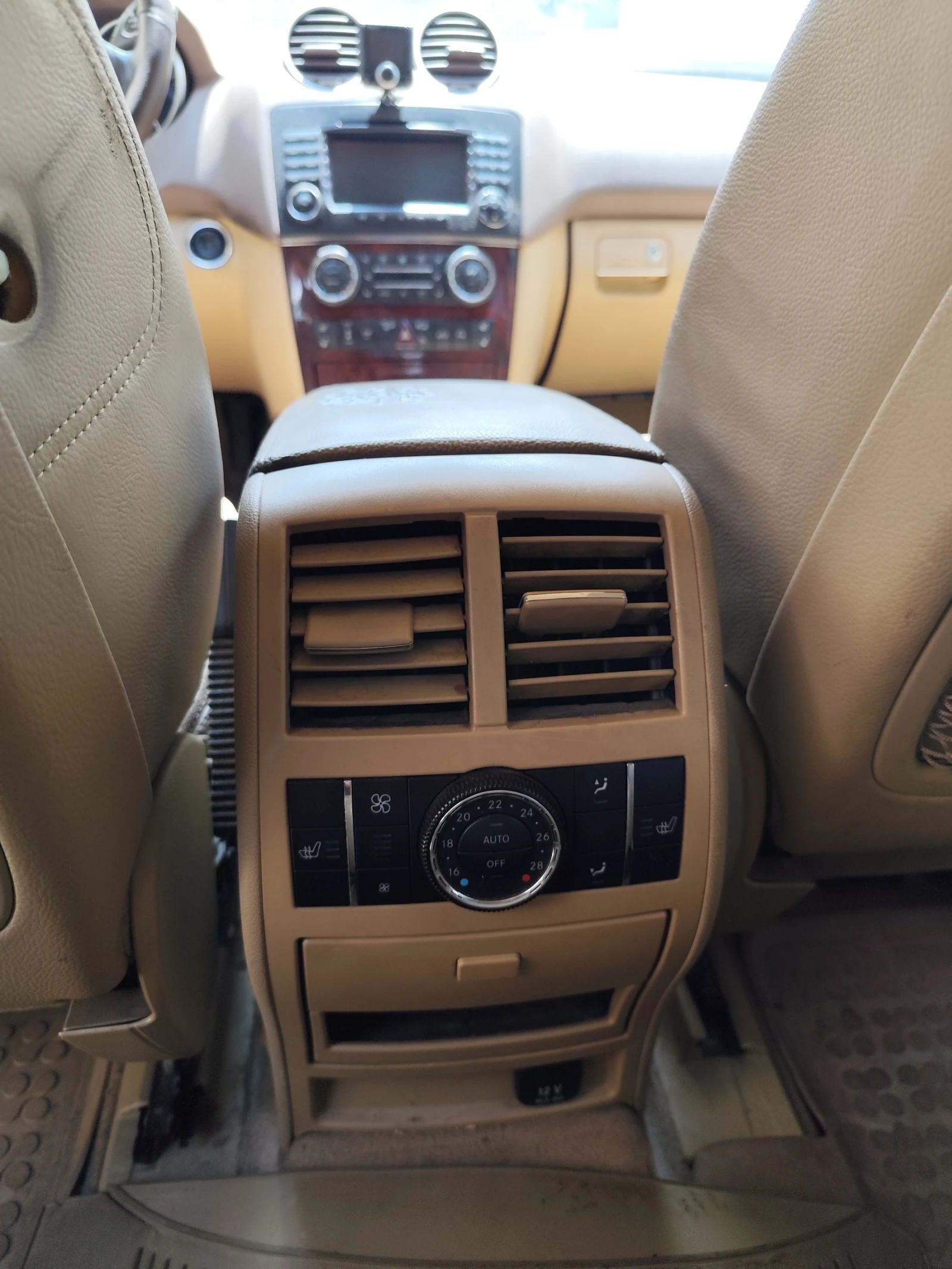 Mercedes-Benz ML 320 4MATIC, снимка 15 - Автомобили и джипове - 54809375