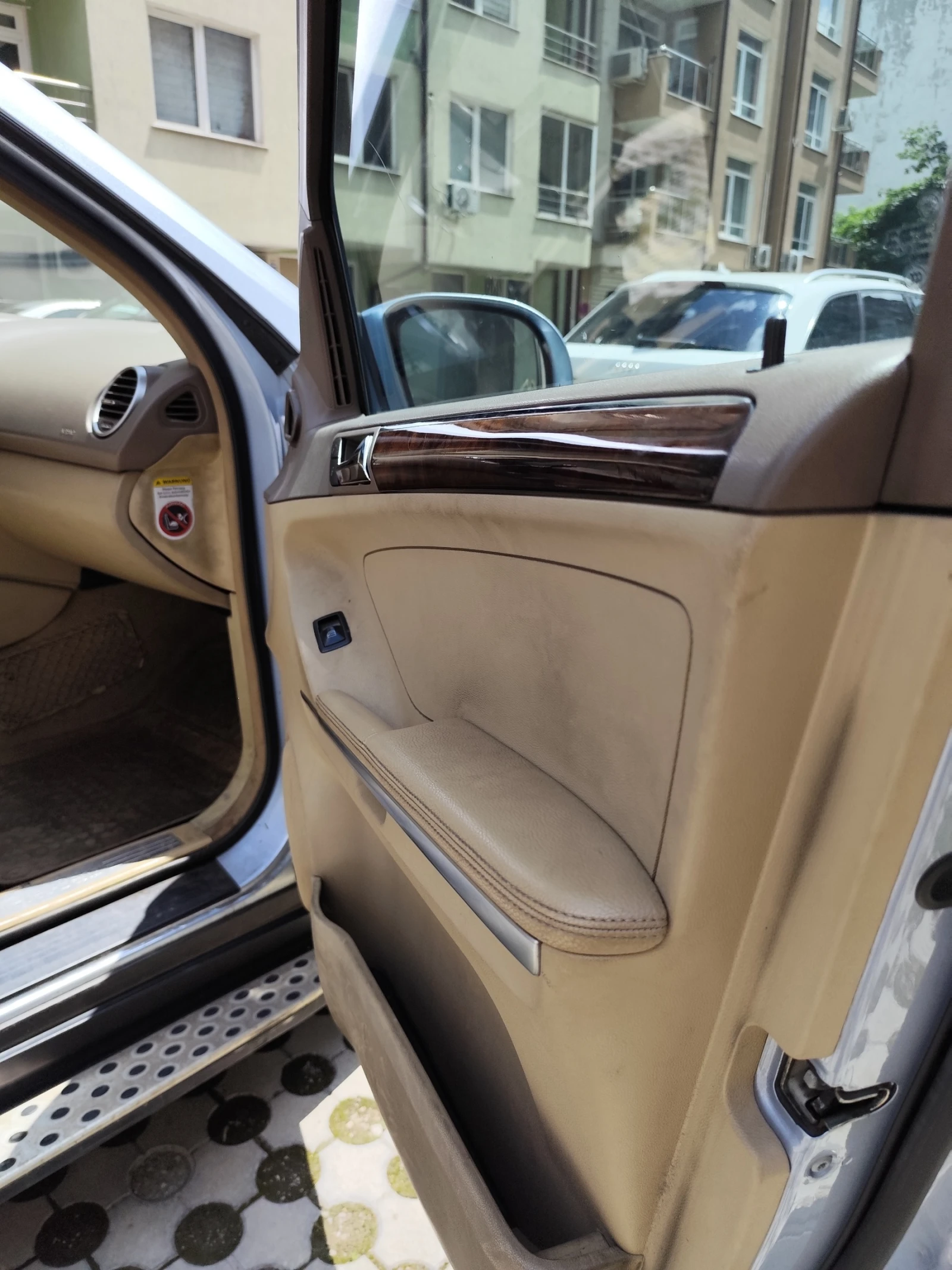 Mercedes-Benz ML 320 4MATIC, снимка 12 - Автомобили и джипове - 54809375