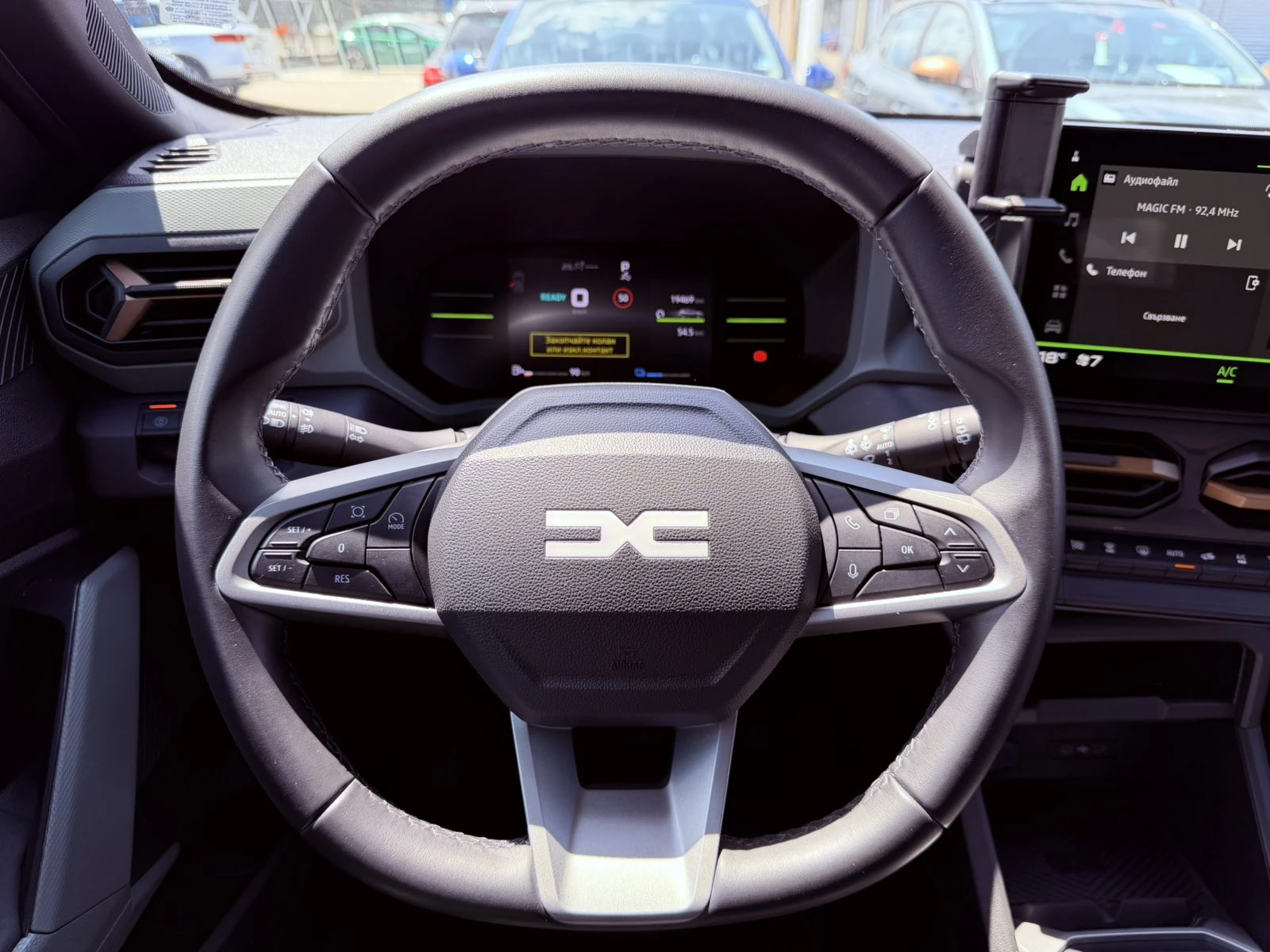 Dacia Duster 1.6 E-Tech Full Hybrid 140k.c., снимка 14 - Автомобили и джипове - 54976242