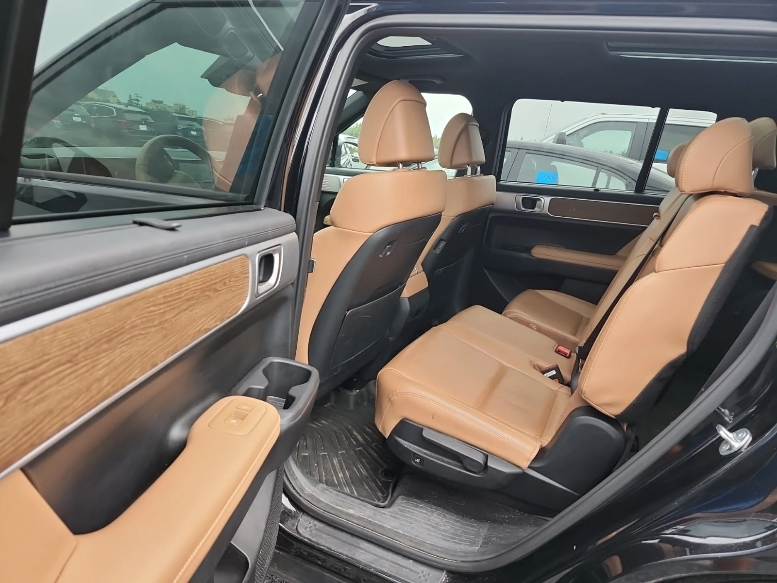 Hyundai Santa fe LUXURY * AWD * 7 МЕСТЕН * CARFAX * , снимка 10 - Автомобили и джипове - 56013324