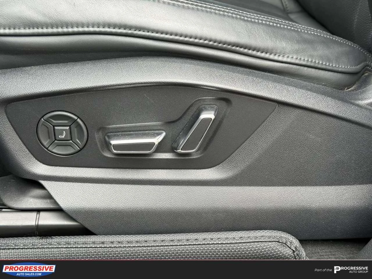 Audi Q8 TECHNIK, снимка 10 - Автомобили и джипове - 56437688