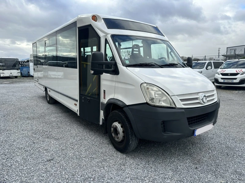 Iveco Daily Line 33 Седалки Климатик преден, снимка 1 - Бусове и автобуси - 46507351