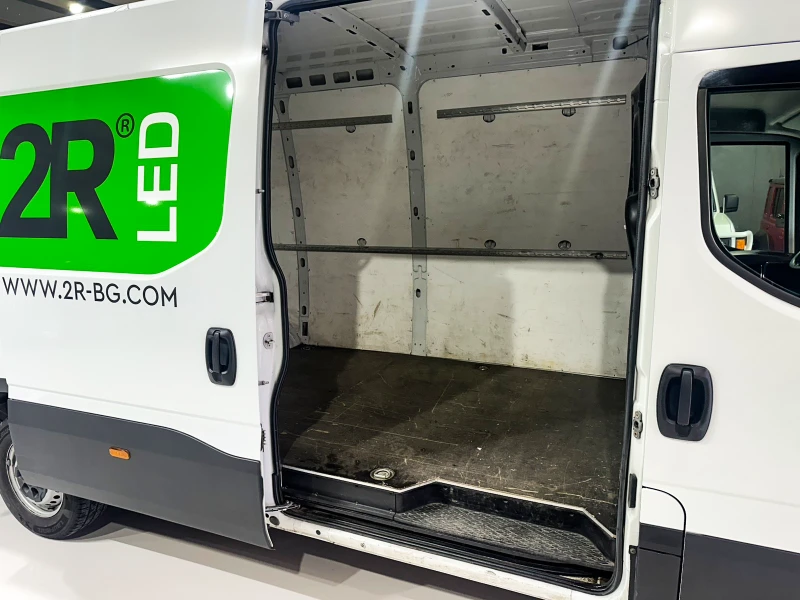 Iveco Daily 35S16, снимка 10 - Бусове и автобуси - 53326760