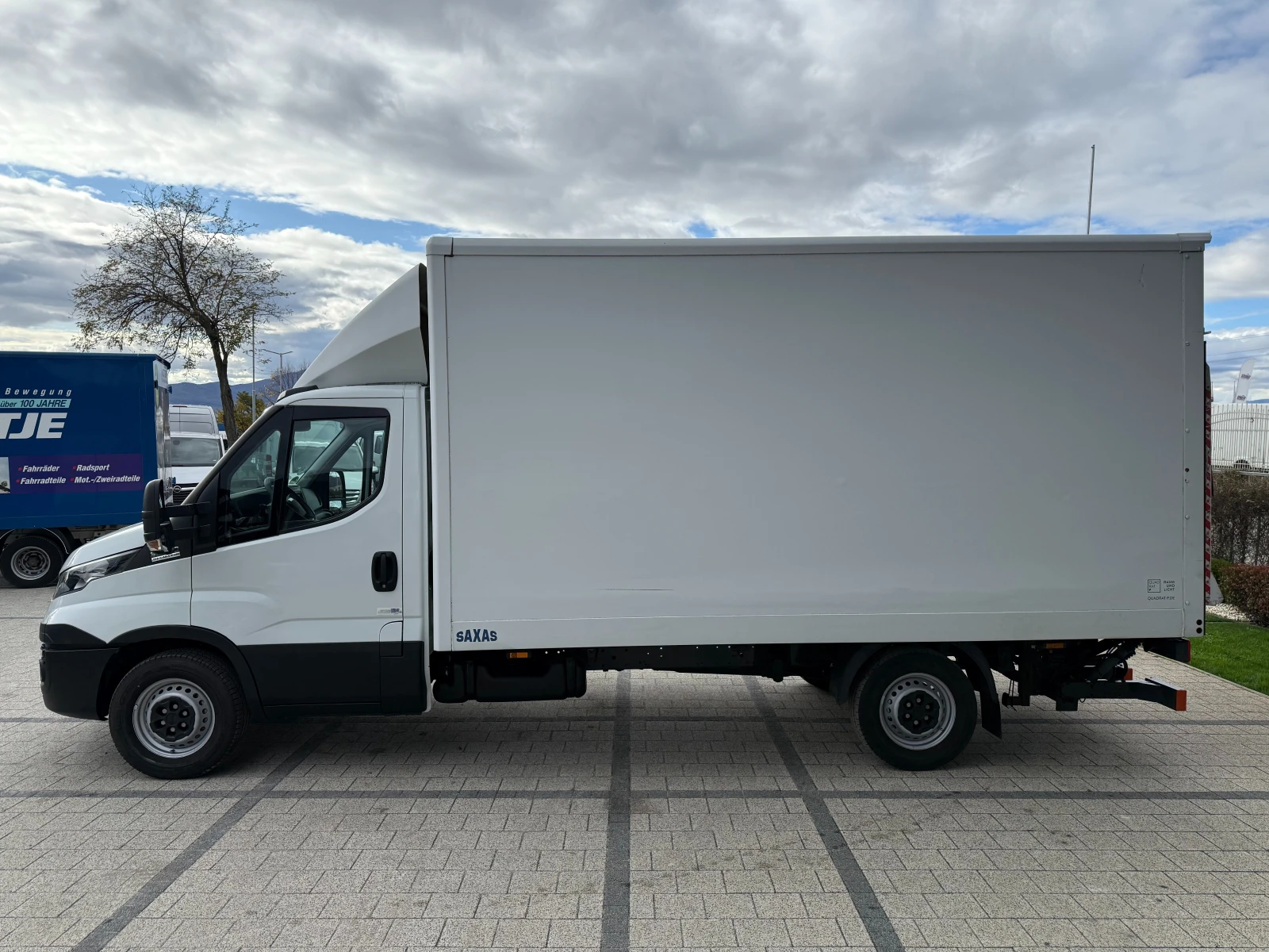 Iveco Daily 35-170 Hi-Matic 3.0HPI 4.24м. Падащ борд  - изображение 4