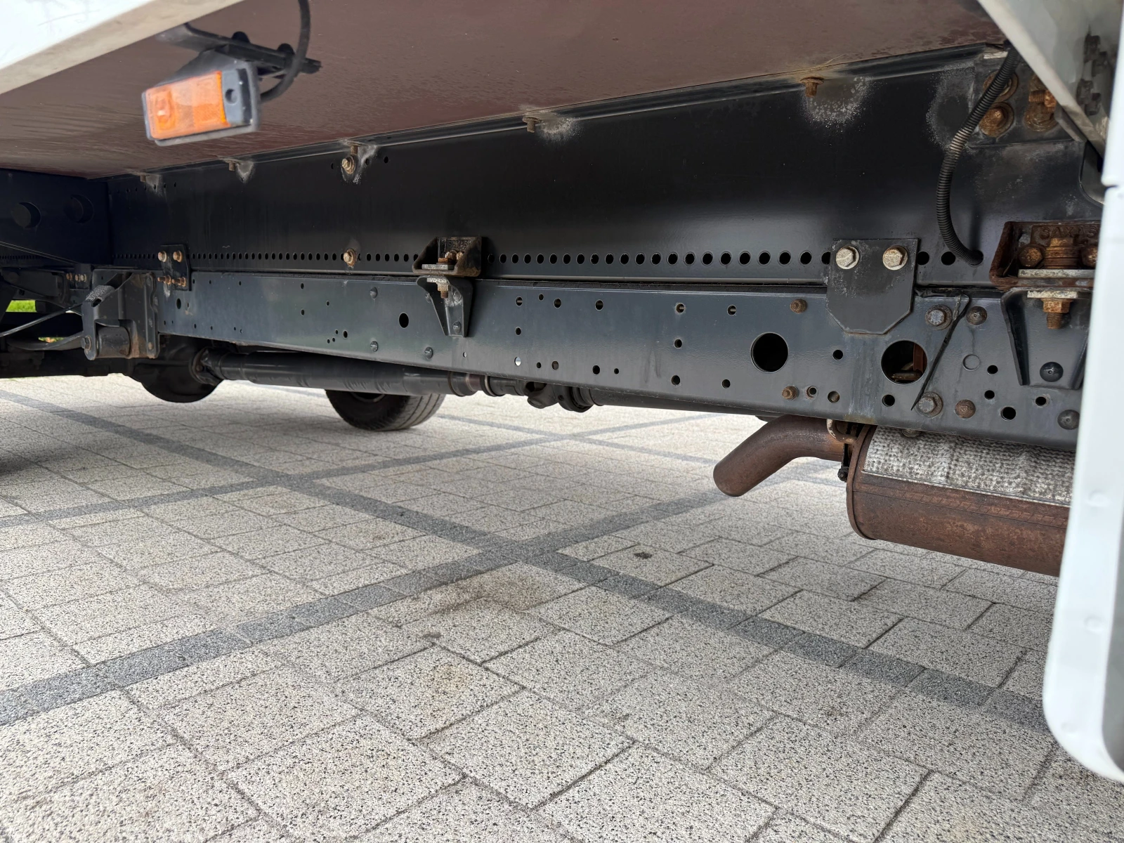 Iveco Daily 35-170 Hi-Matic 3.0HPI 4.24м. Падащ борд  - изображение 9