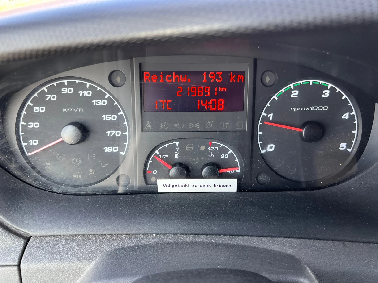 Iveco 35s13 Внос от Швейцария!, снимка 11 - Бусове и автобуси - 53740012