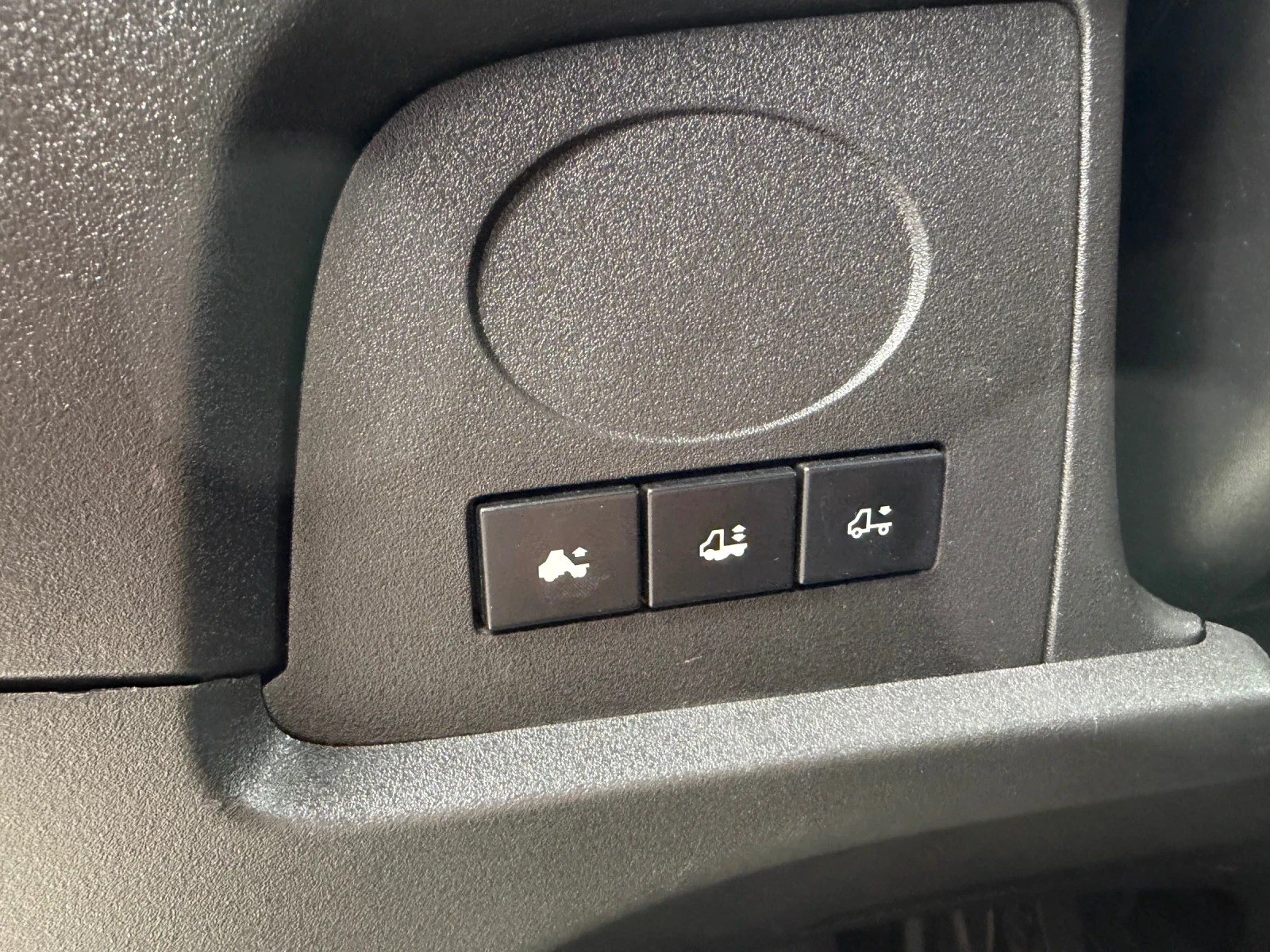 Iveco Daily 3.0HPI* 35C17* Климатик* 3.70 метра + стр. врата, снимка 3 - Бусове и автобуси - 53874318