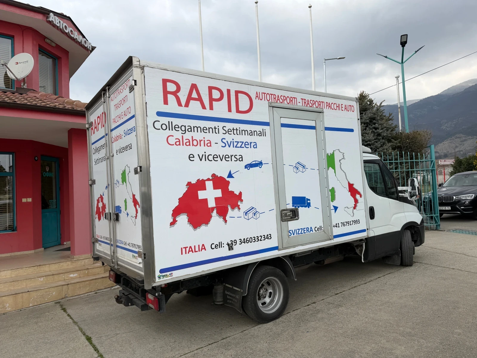 Iveco Daily 3.0HPI* 35C17* Климатик* 3.70 метра + стр. врата, снимка 10 - Бусове и автобуси - 53874318