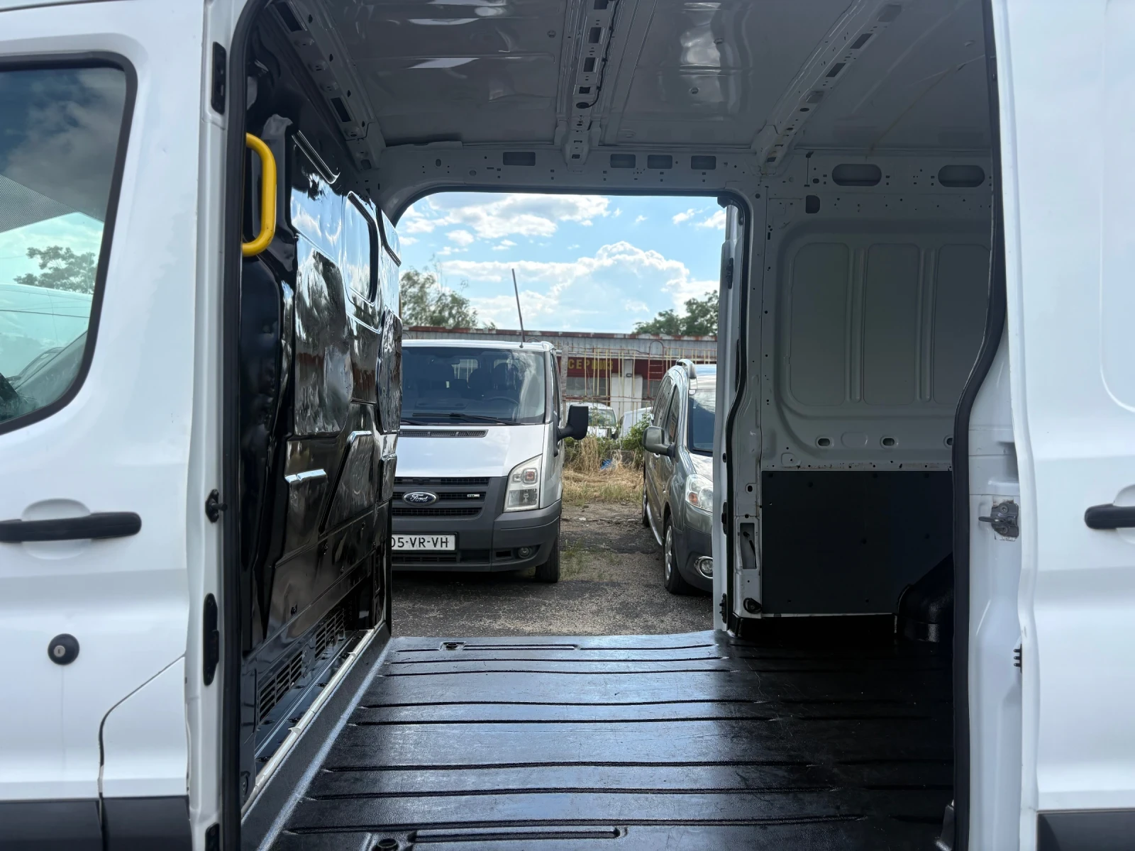 Ford Transit 169, 000км!!! 2 Странични врати! Климатик!, снимка 13 - Бусове и автобуси - 54961634