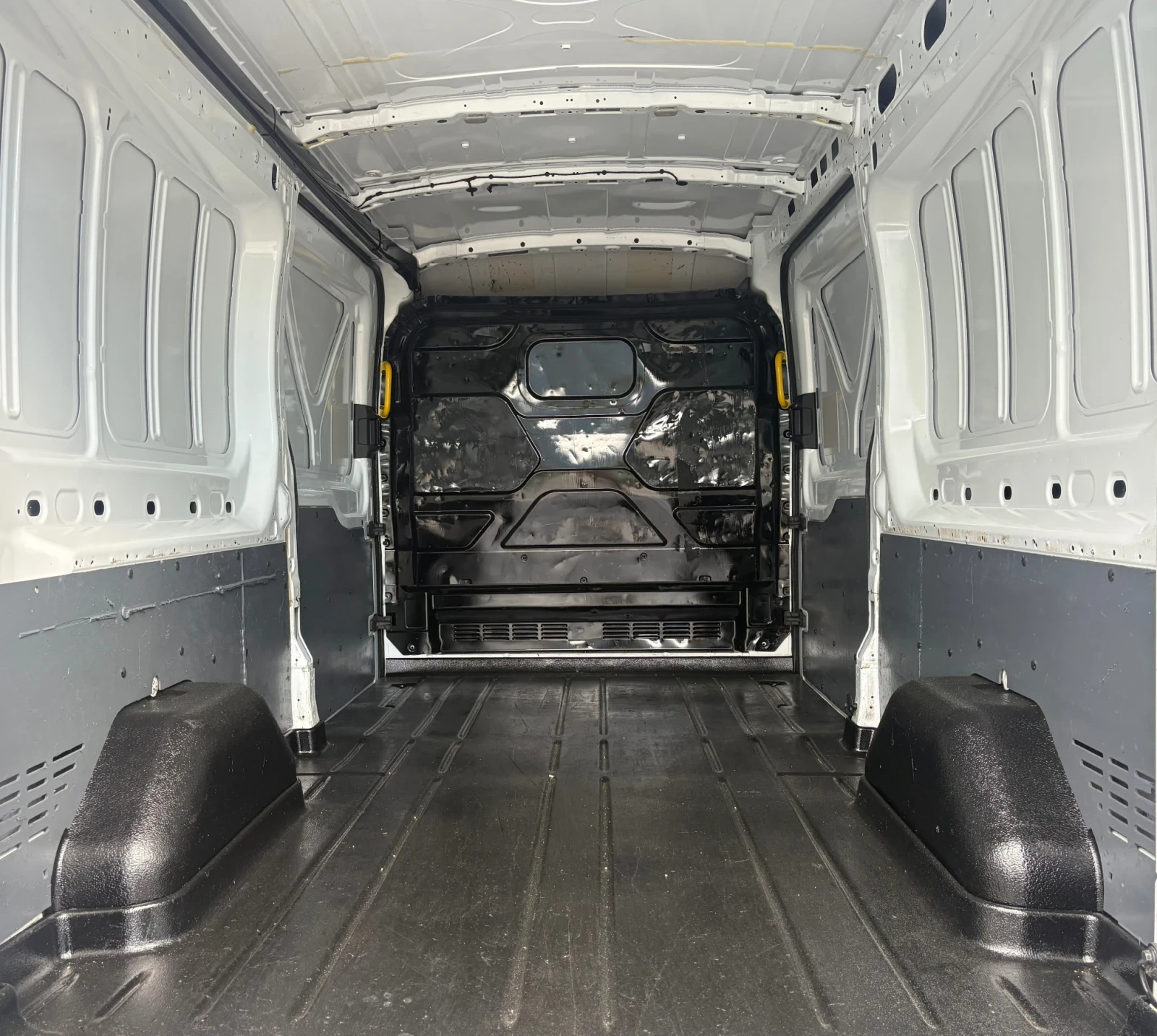 Ford Transit 169, 000км!!! 2 Странични врати! Климатик!, снимка 11 - Бусове и автобуси - 54961634