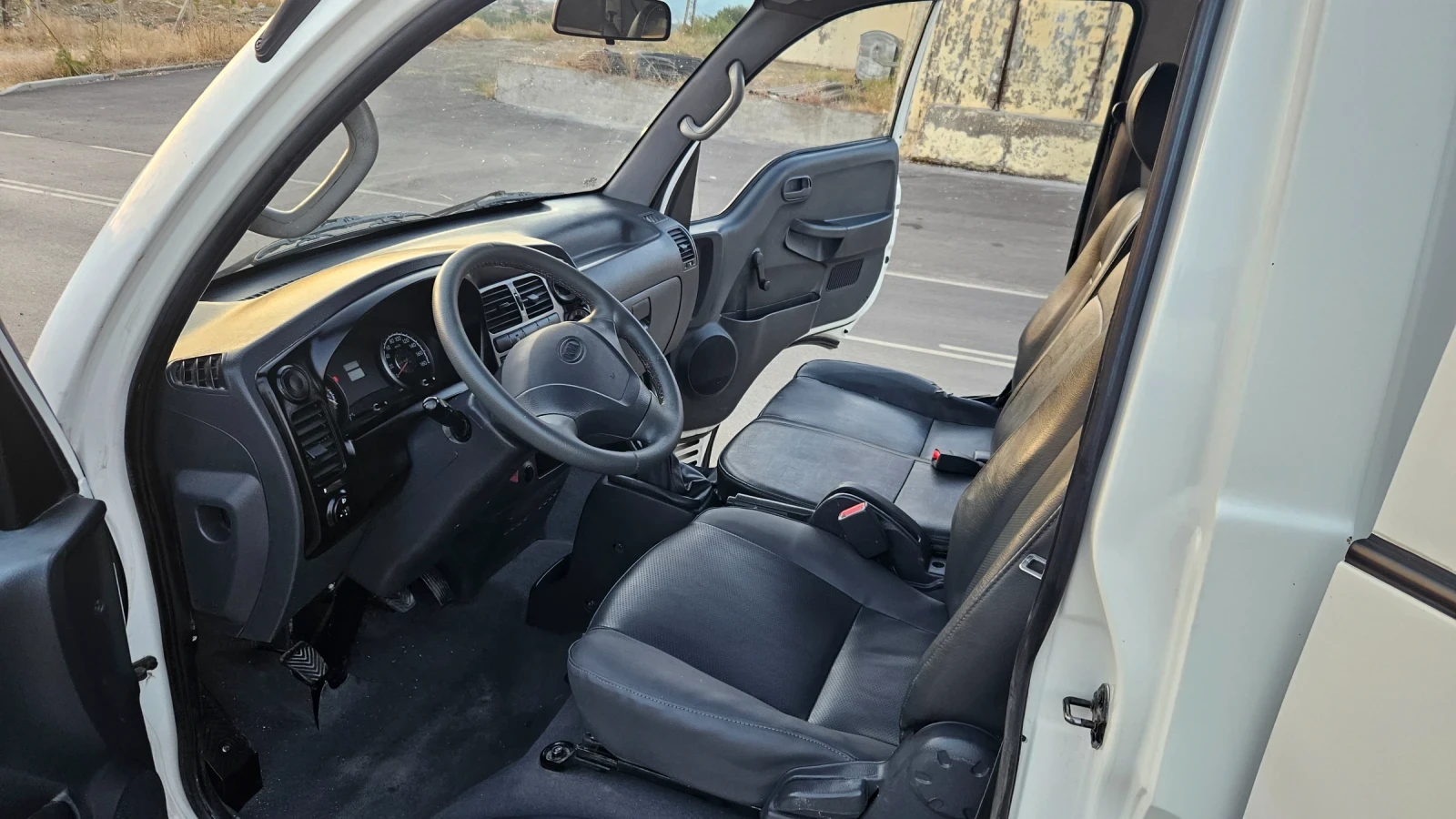 Kia Besta 2.5 TDI, снимка 11 - Бусове и автобуси - 55684518