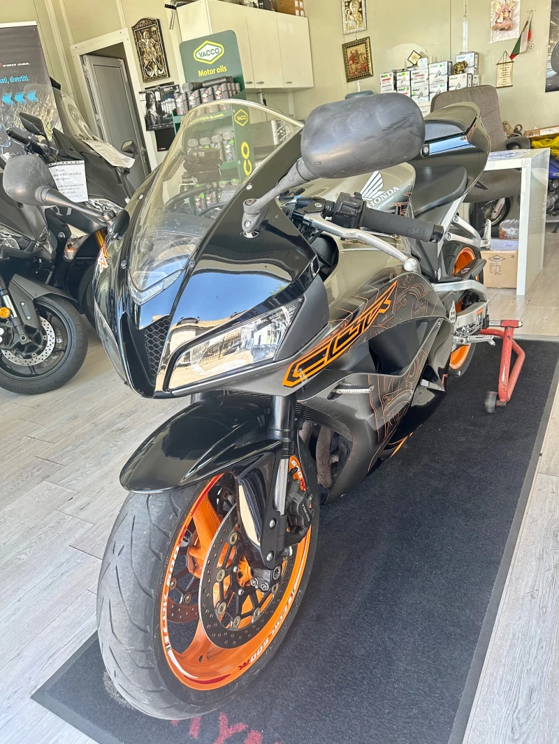 Honda Cbr 600RR 2011г., снимка 3 - Мотоциклети и мототехника - 51072523