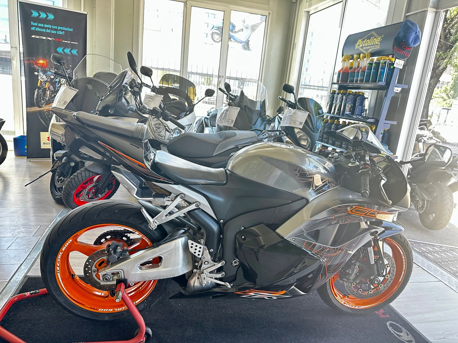 Honda Cbr 600RR 2011г. - изображение 8