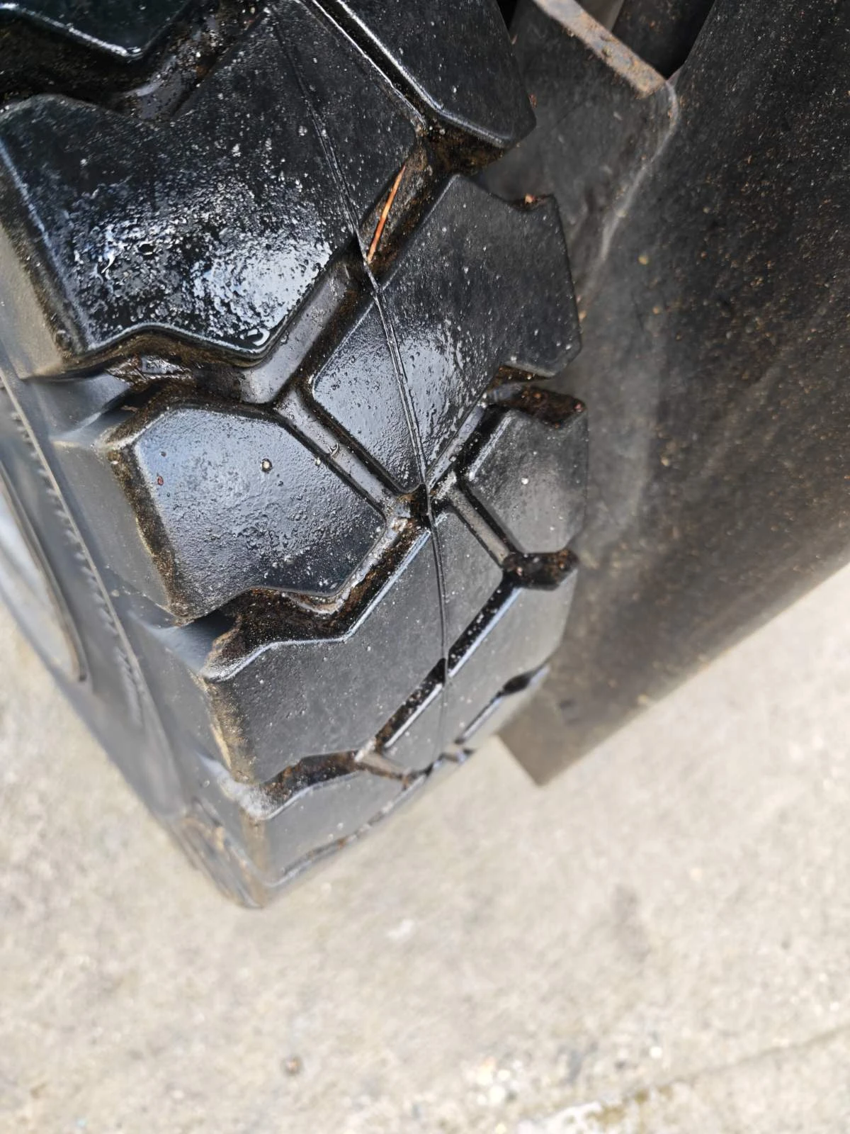 ������� Toyota ������� 1, 8 ���� | Mobile.bg � ����������� 4