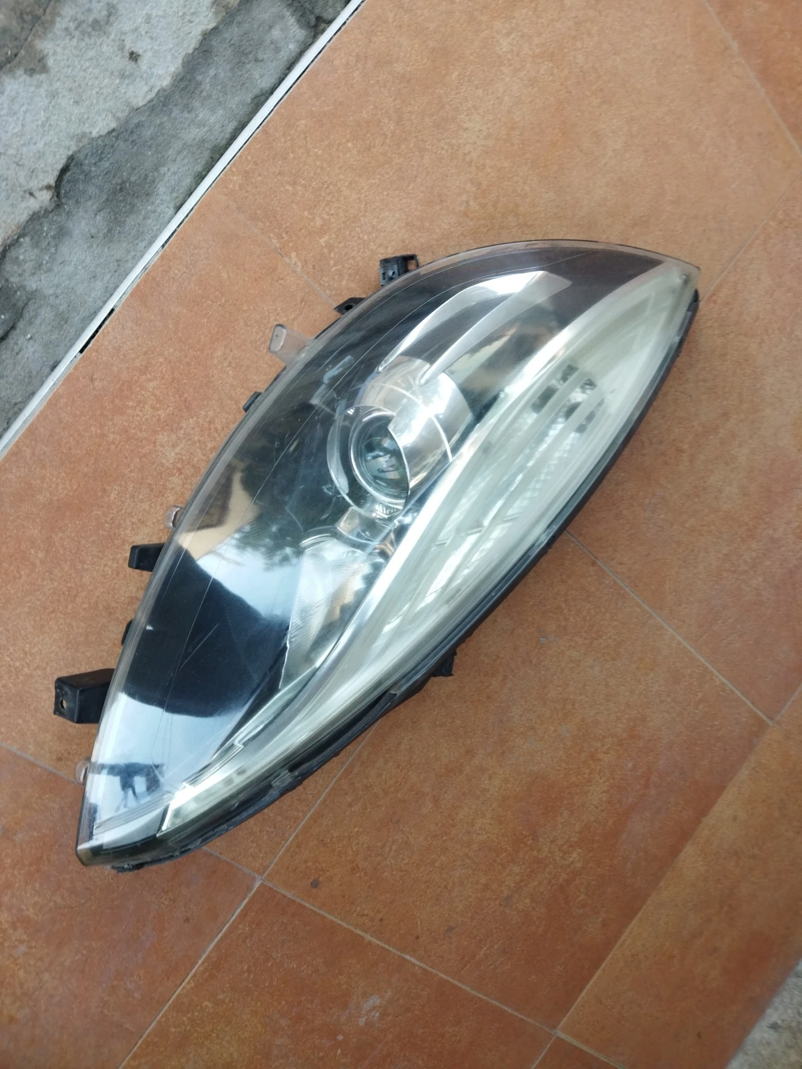 Десен фар за Renault Scenic Grand Scenic facelift  | Mobile.bg — изображение 1