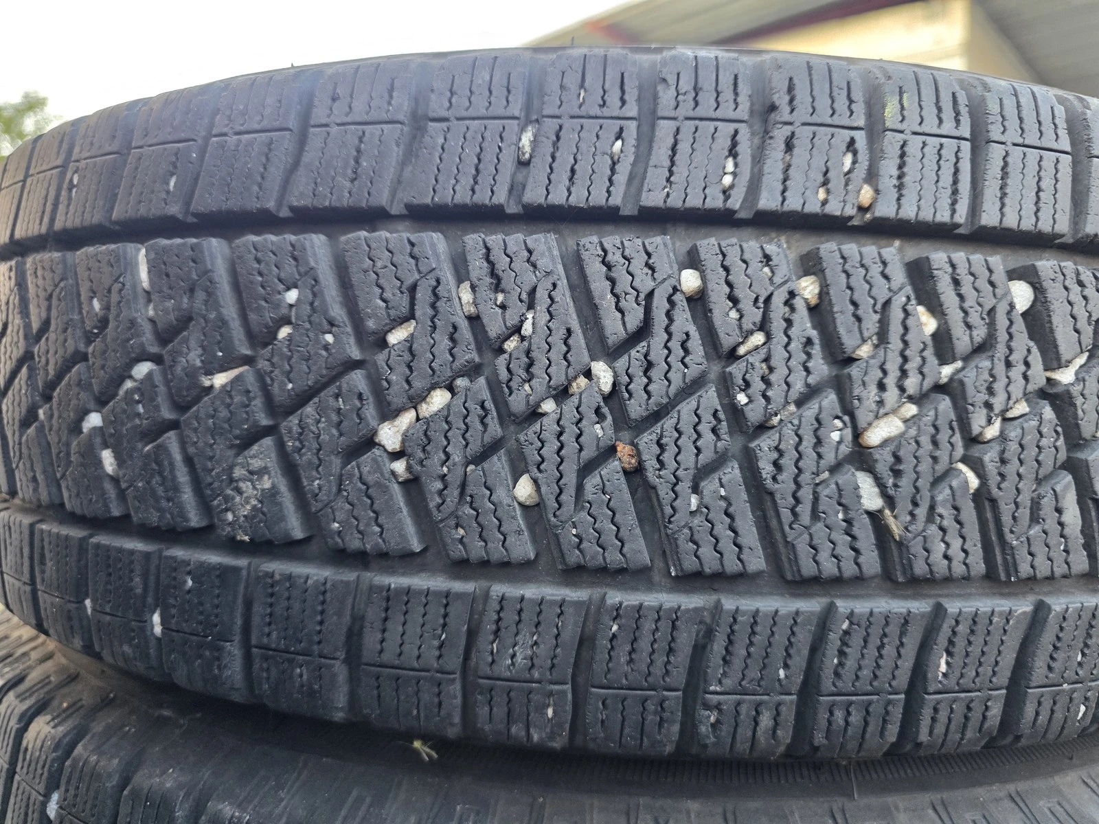 Гуми Зимни 195/65R16