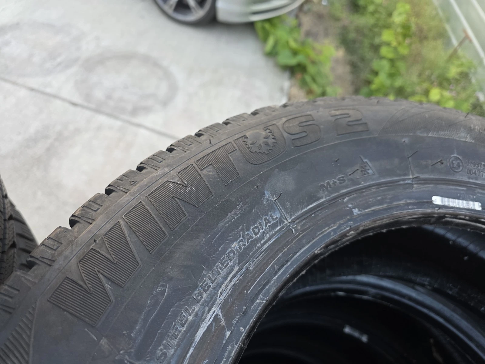 Гуми Зимни 195/65R16, снимка 7 - Гуми и джанти - 56664378