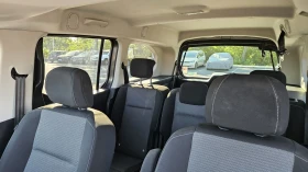 Toyota Proace City Verso 1.2- TURBO -130кс - Седем местна, снимка 14